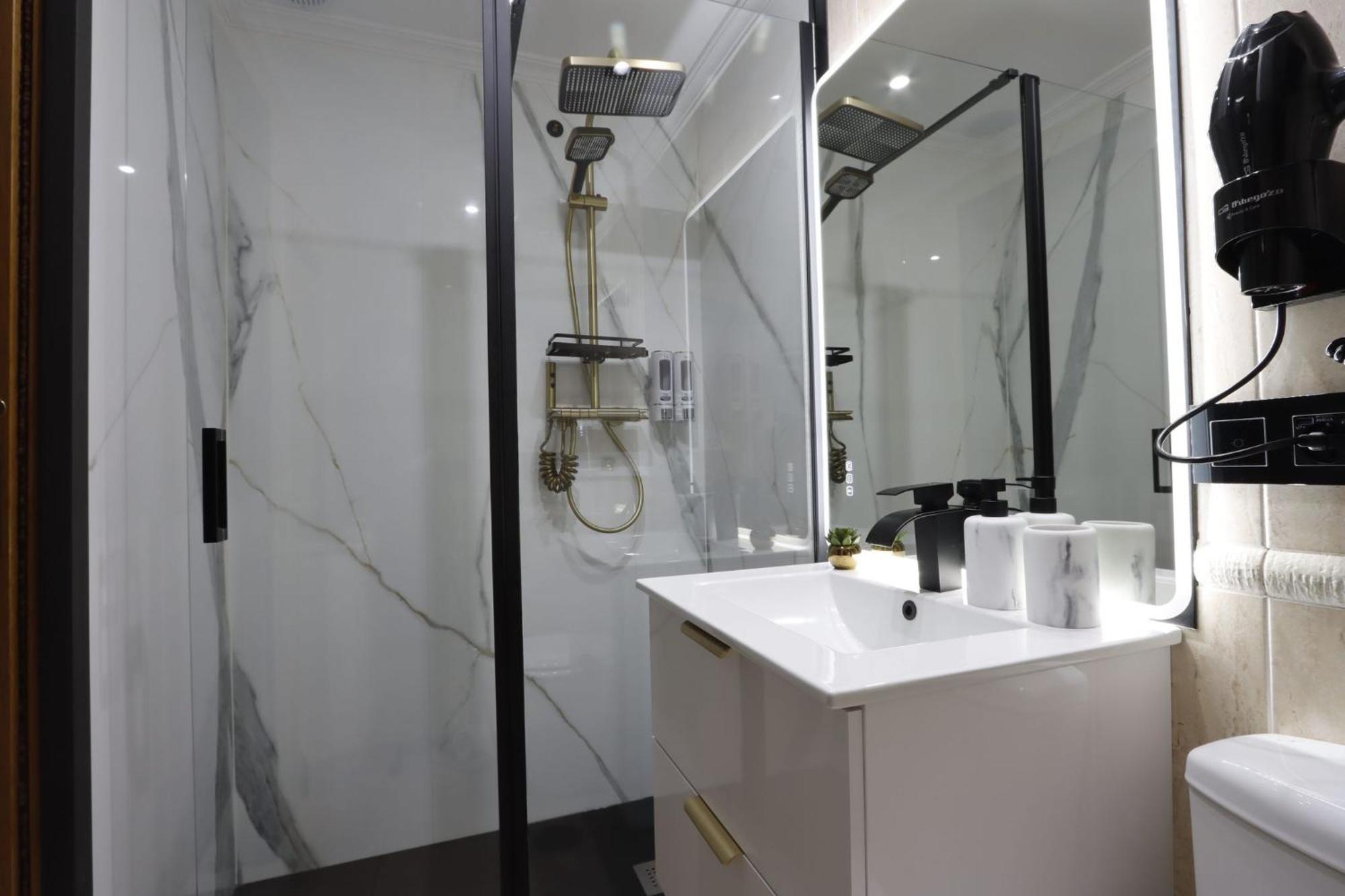Apartamento Exclusivo Centrico Con Parking Estrella De Ribadeo II Kültér fotó